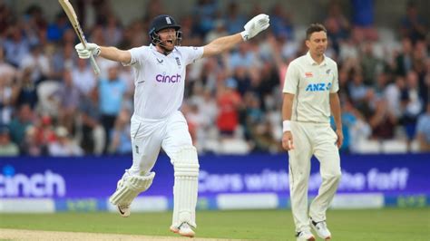 England v New Zealand LIVE: Third Test, day two, Headingley.